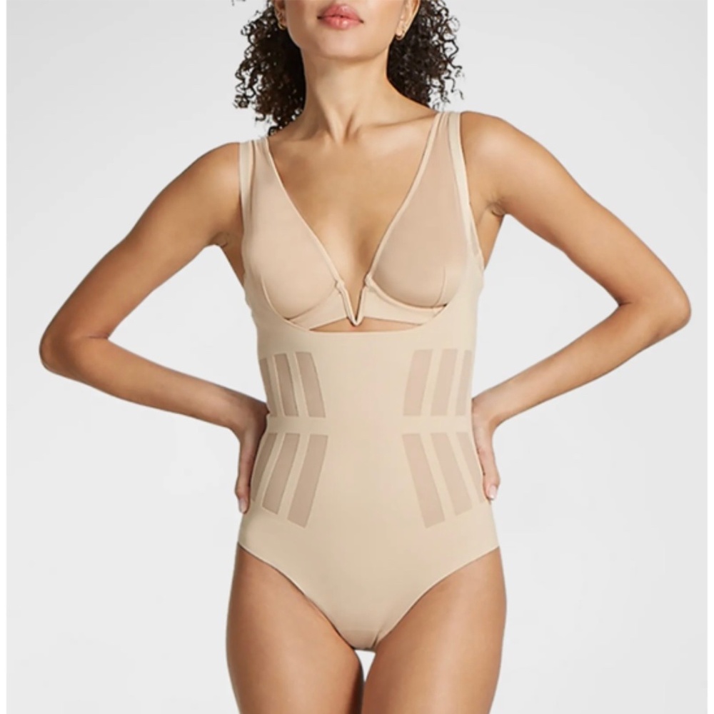 Commando Luxe Control Open-Bust Thong Bodysuit Beige SZ L